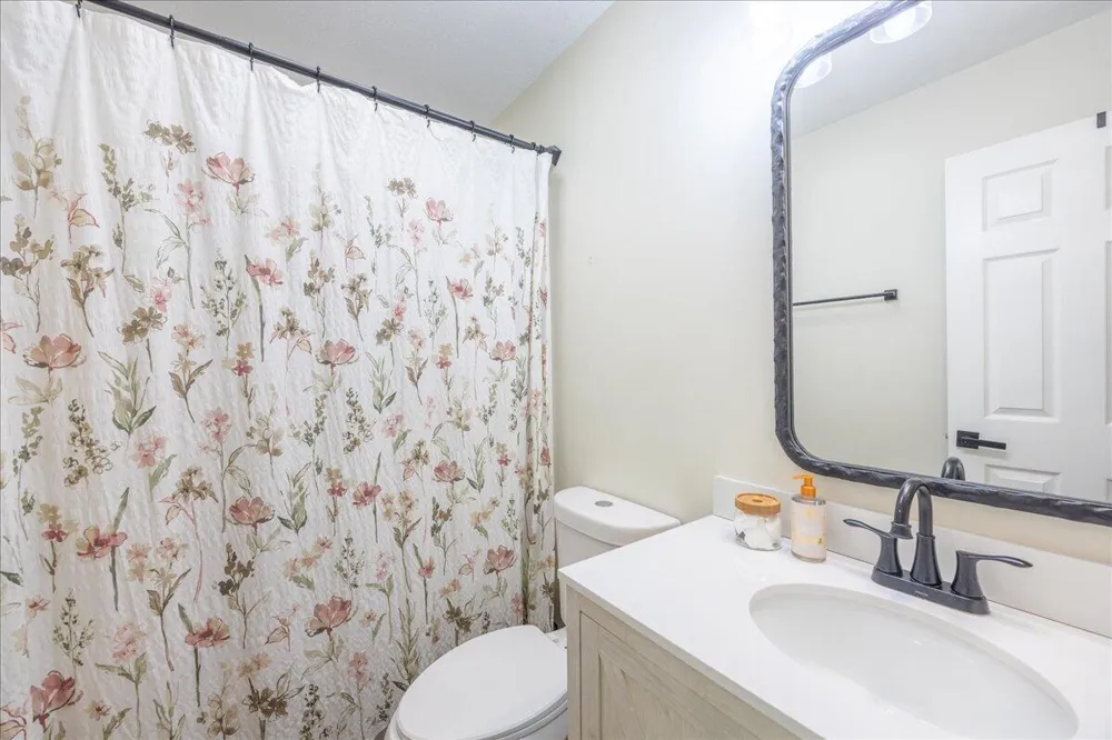 860 Anchor Drive Lenoir City, TN 37771