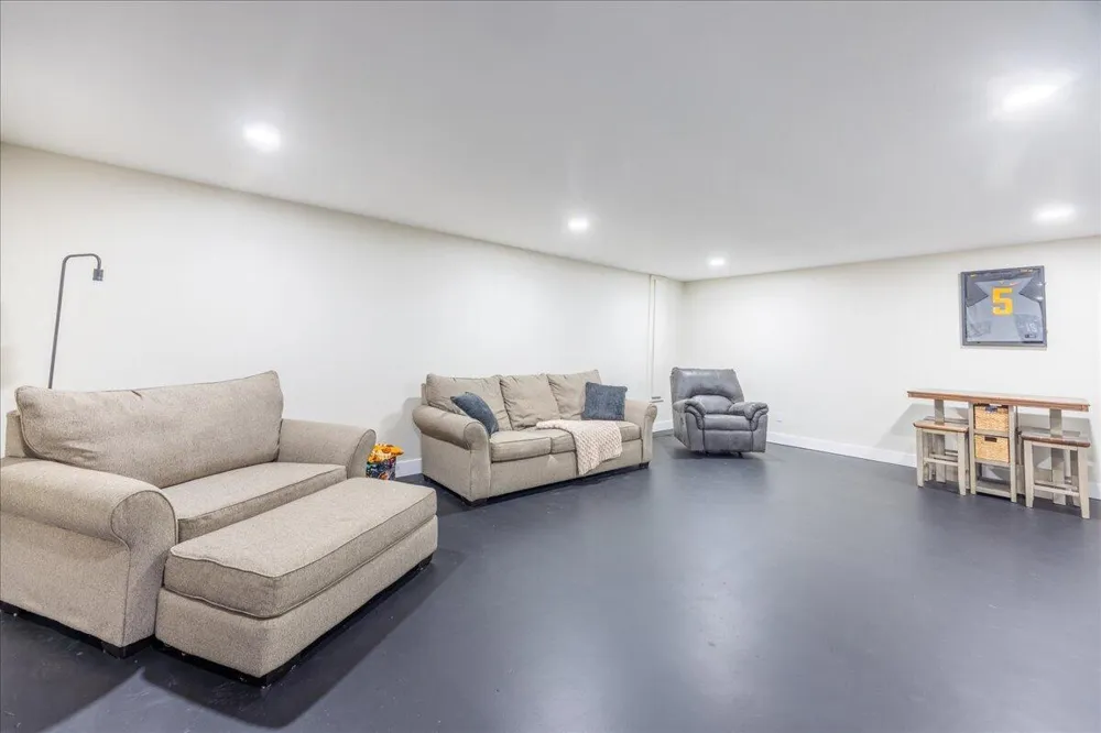860 Anchor Drive Lenoir City, TN 37771