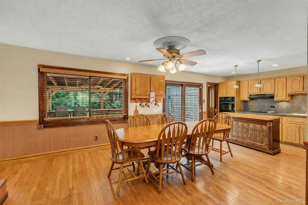29 Columbine Avenue Hampton Bays, NY 11946