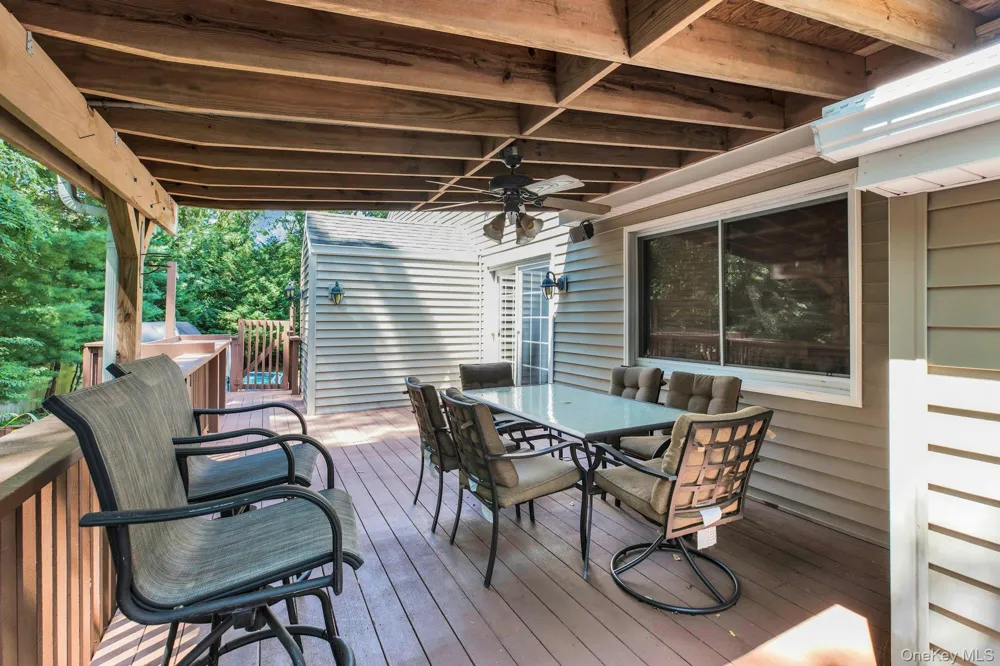 29 Columbine Avenue Hampton Bays, NY 11946