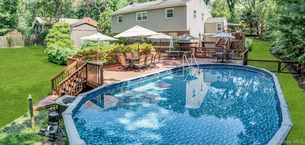 29 Columbine Avenue Hampton Bays, NY 11946