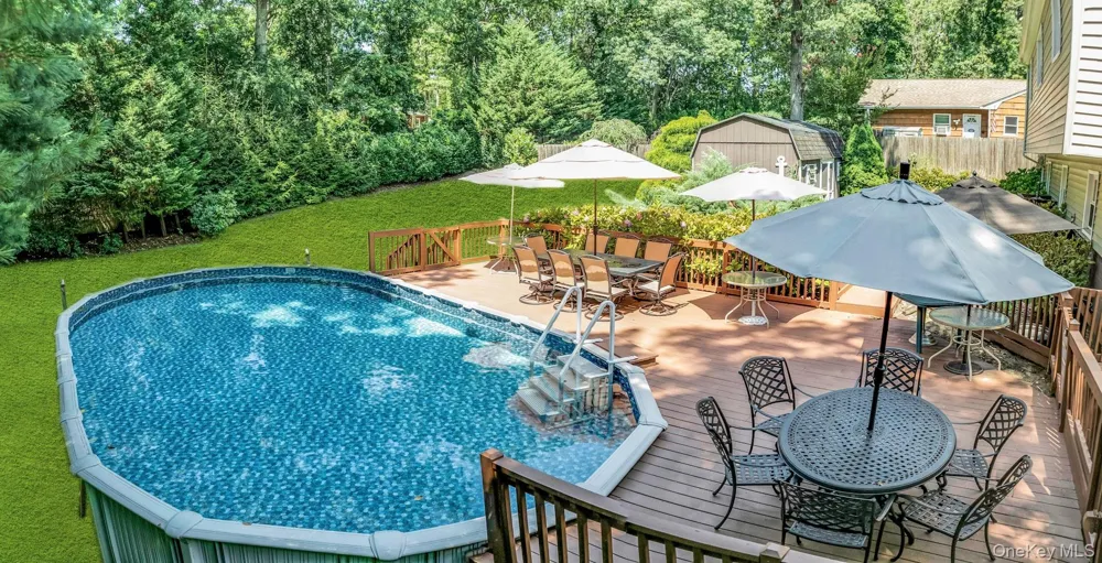 29 Columbine Avenue Hampton Bays, NY 11946
