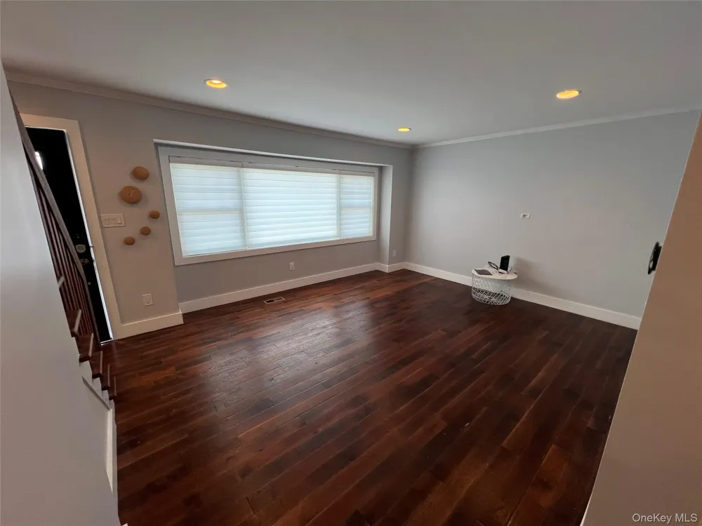 43 Crescent Street Hicksville, NY 11801