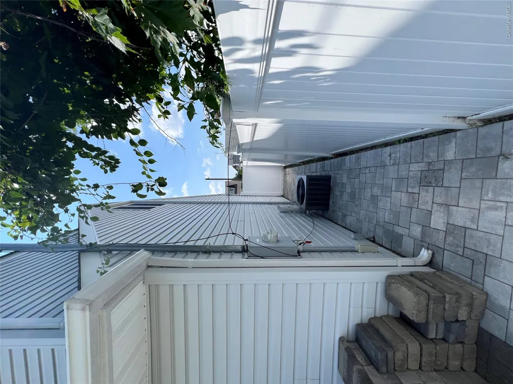 43 Crescent Street Hicksville, NY 11801