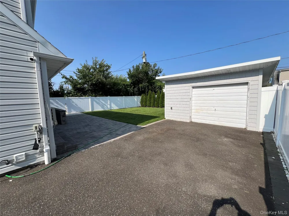 43 Crescent Street Hicksville, NY 11801
