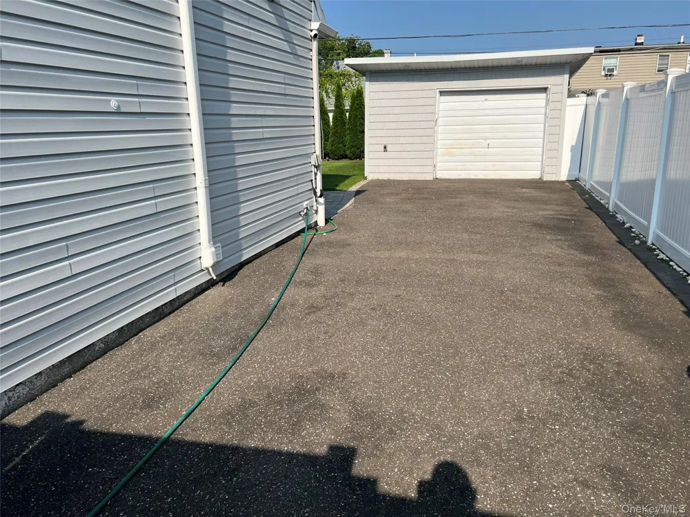 43 Crescent Street Hicksville, NY 11801