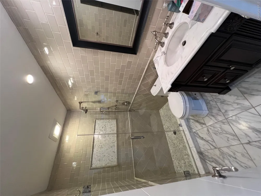 43 Crescent Street Hicksville, NY 11801