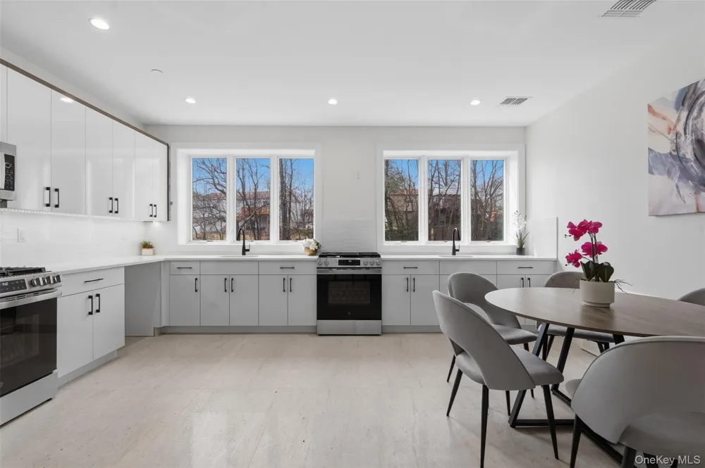 5 Valley Way #120 Spring Valley, NY 10977