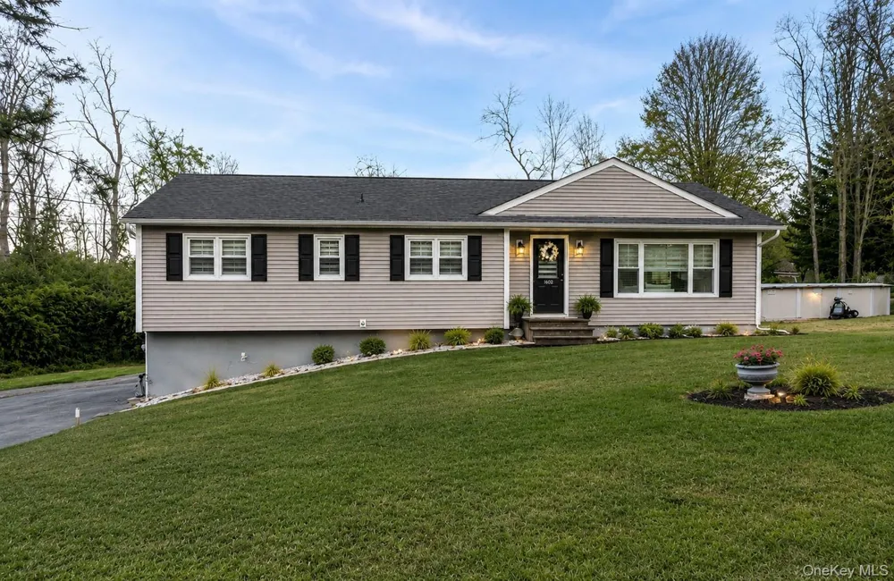 1462 New York Route 17A Warwick, NY 10990