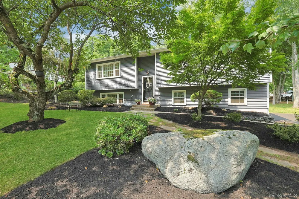 4 Flower Lane Valley Cottage, NY 10989