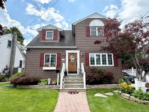 55 Willow Lane