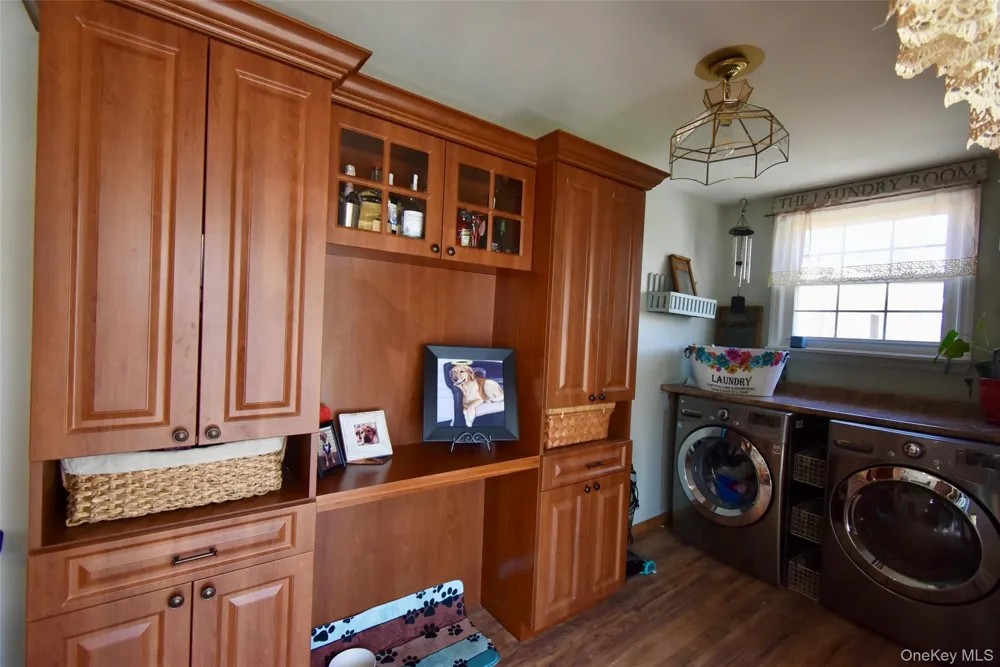 55 Willow Lane Lindenhurst, NY 11757