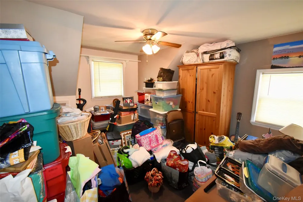 55 Willow Lane Lindenhurst, NY 11757