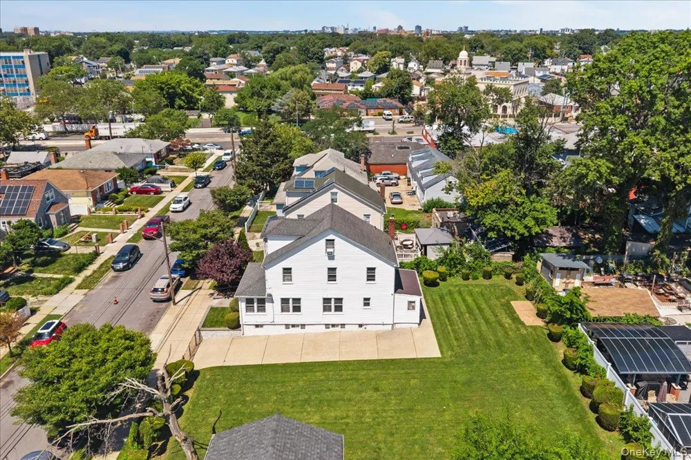 216-21 132ND AVENUE Laurelton, NY 11413