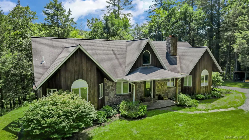2735 Denning Road Claryville, NY 12725