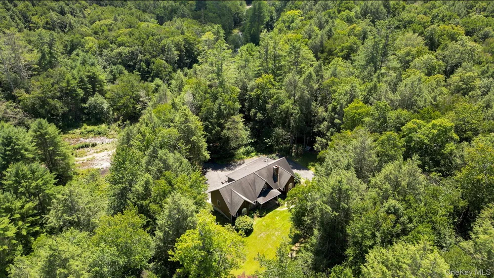 2735 Denning Road Claryville, NY 12725