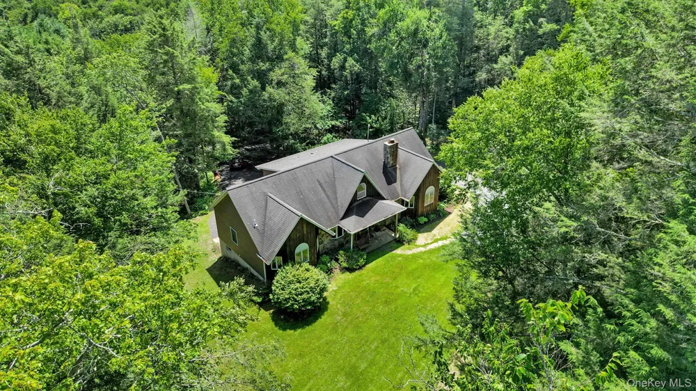 2735 Denning Road Claryville, NY 12725