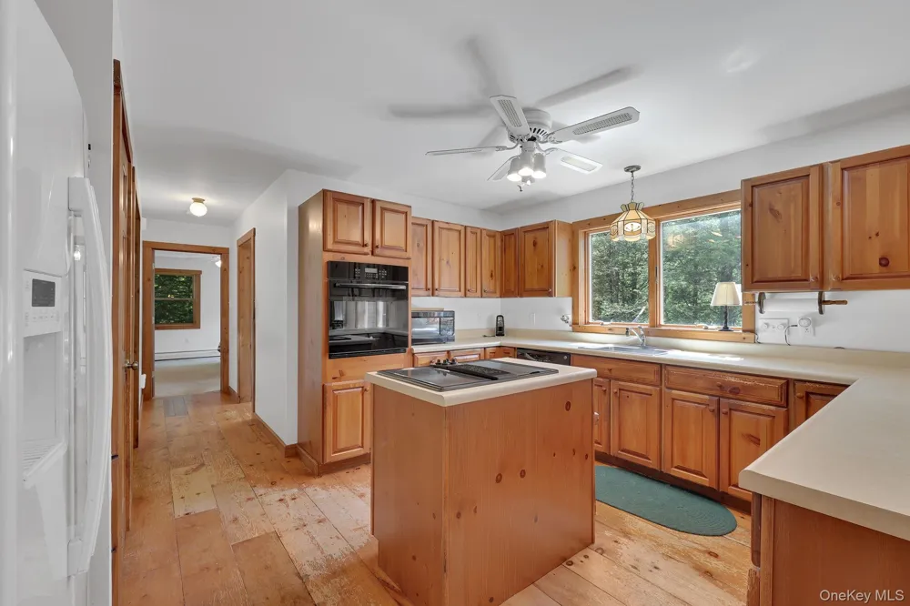 2735 Denning Road Claryville, NY 12725