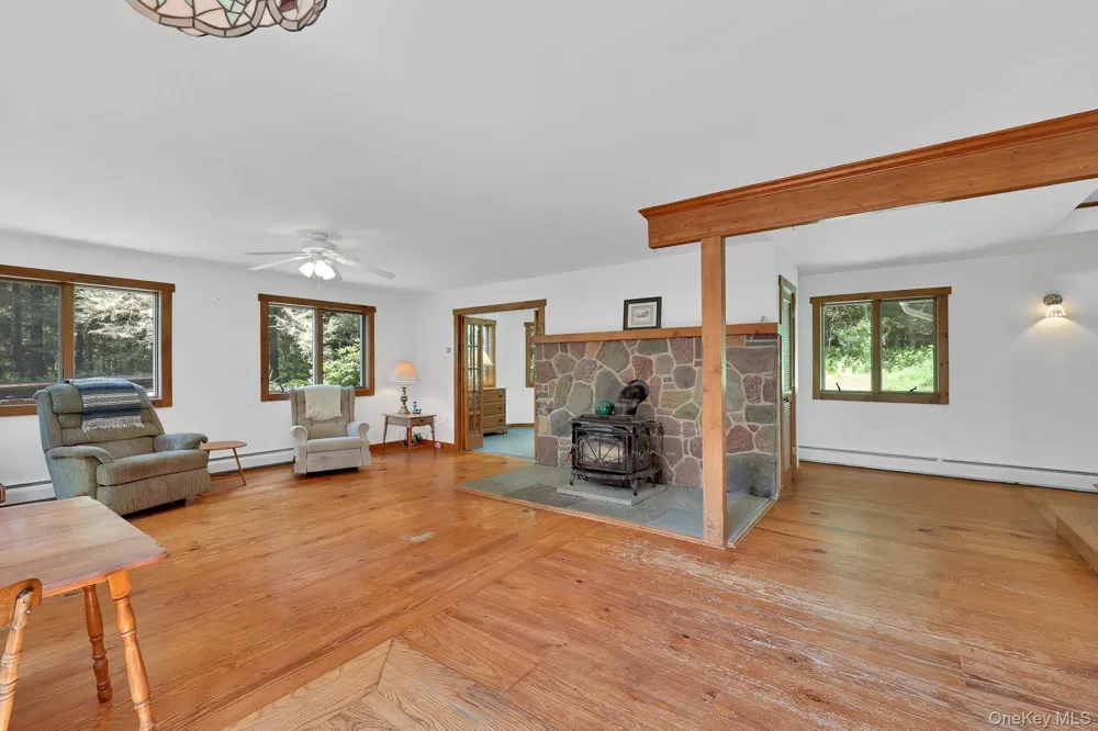 2735 Denning Road Claryville, NY 12725