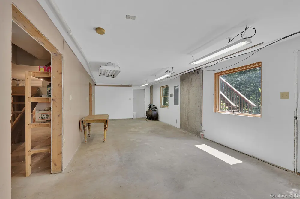 2735 Denning Road Claryville, NY 12725