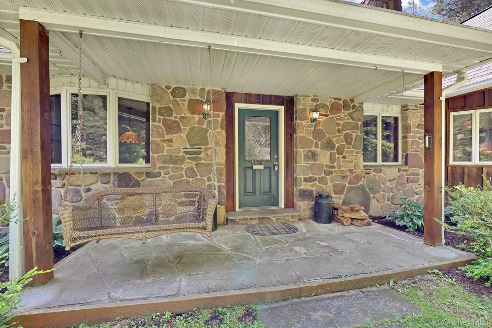 2735 Denning Road Claryville, NY 12725