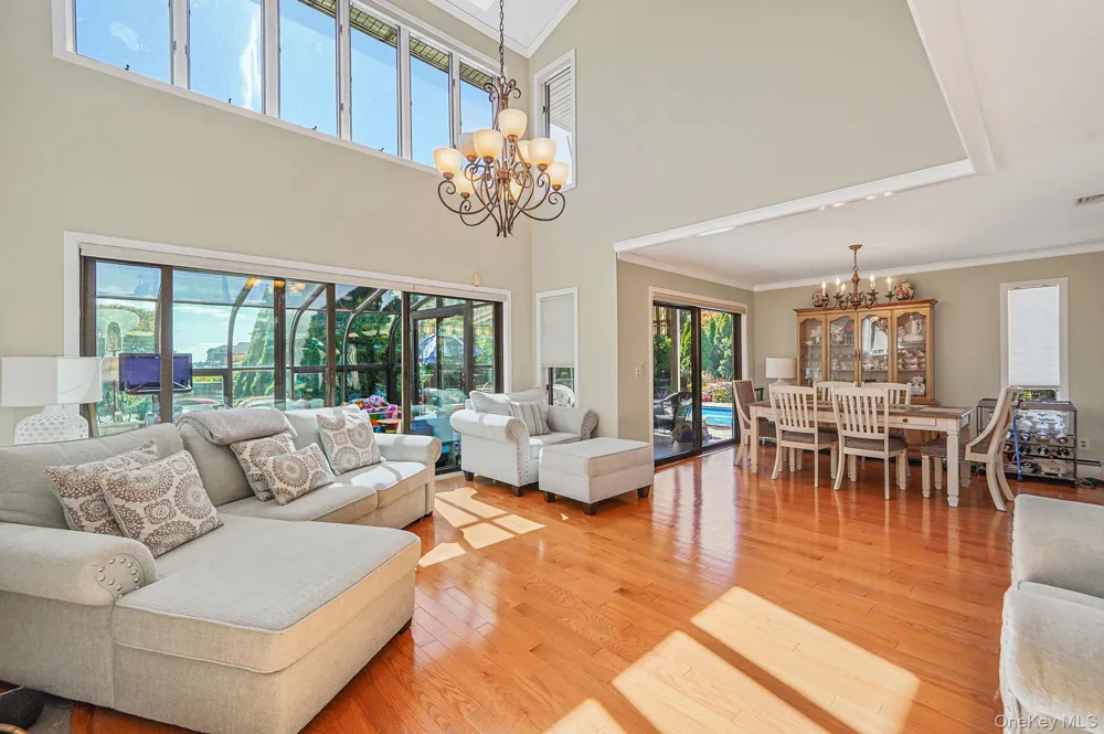 29 Seacove Lane South Jamesport, NY 11901
