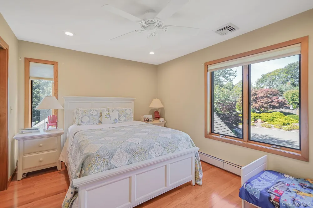 29 Seacove Lane South Jamesport, NY 11901