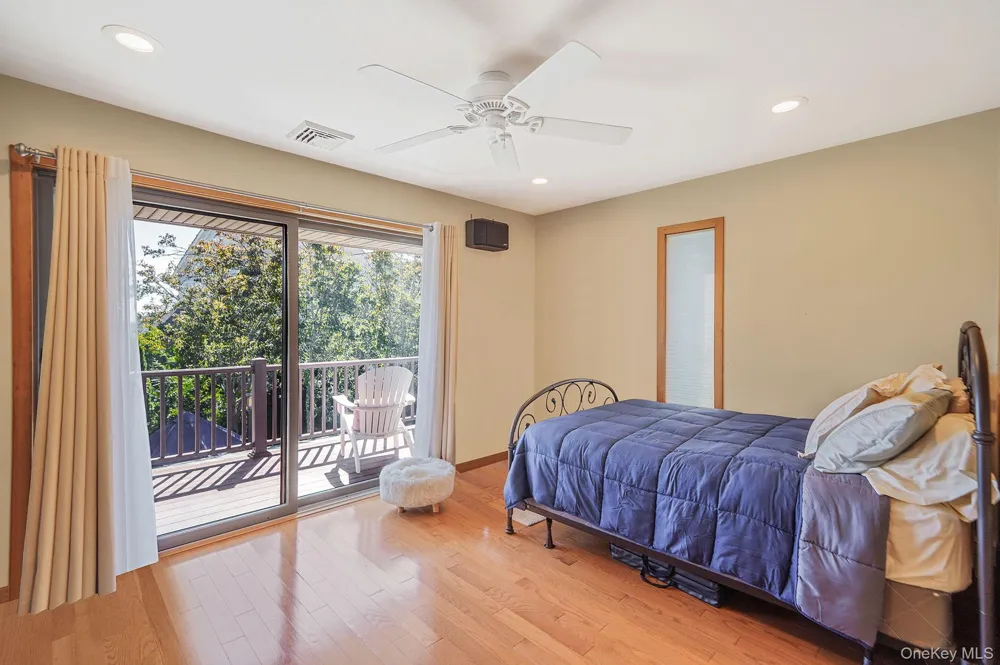 29 Seacove Lane South Jamesport, NY 11901