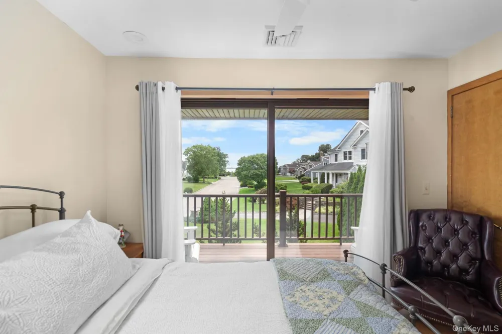 29 Seacove Lane South Jamesport, NY 11901