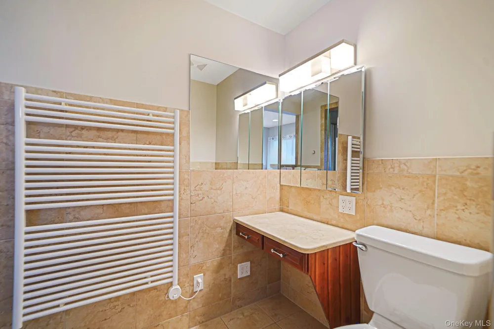 29 Seacove Lane South Jamesport, NY 11901