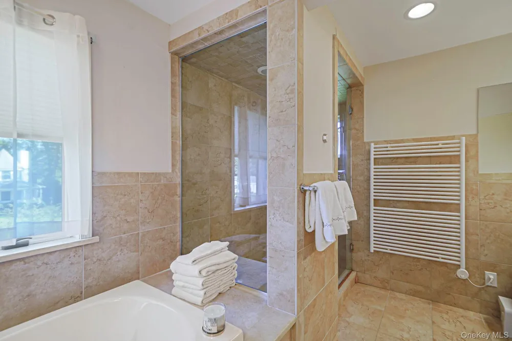 29 Seacove Lane South Jamesport, NY 11901