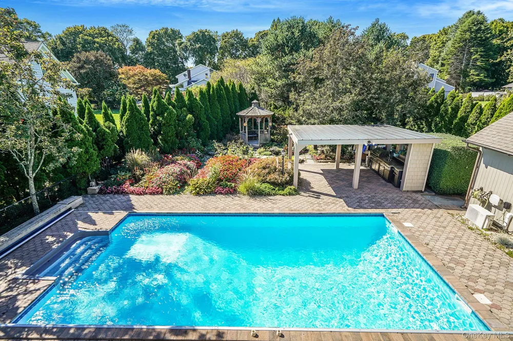 29 Seacove Lane South Jamesport, NY 11901