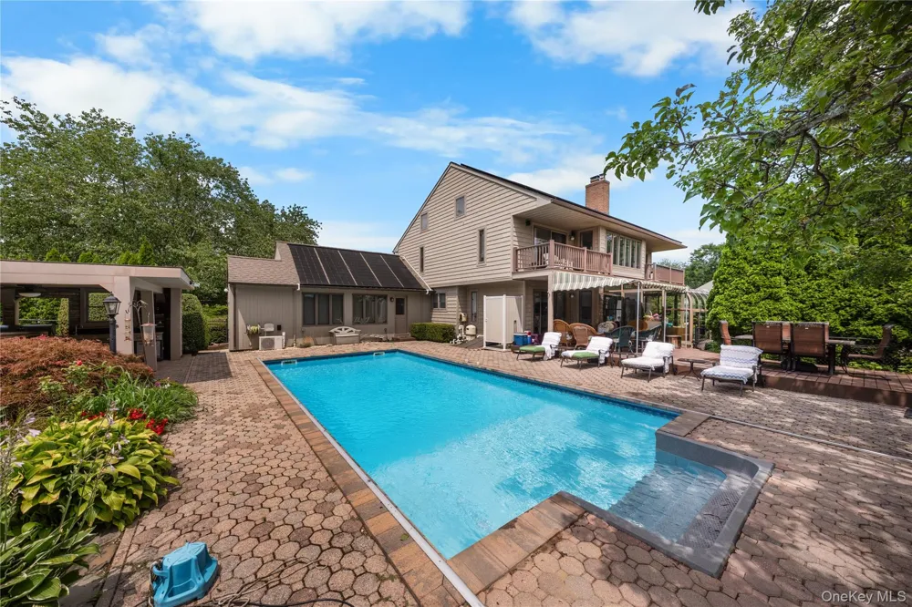 29 Seacove Lane South Jamesport, NY 11901