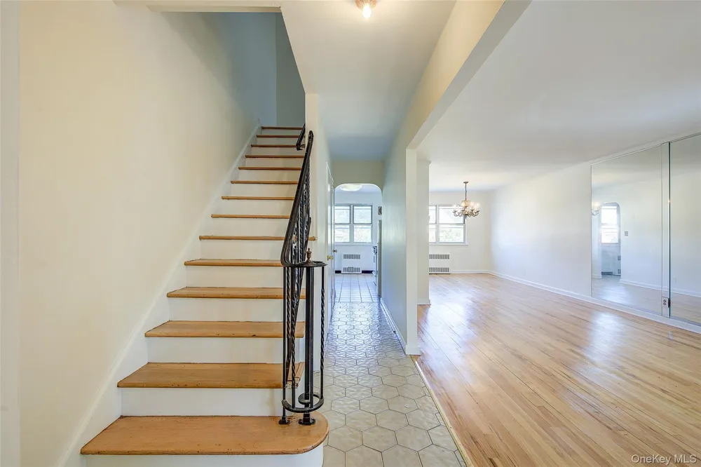 50-35 207th Street Bayside, NY 11364