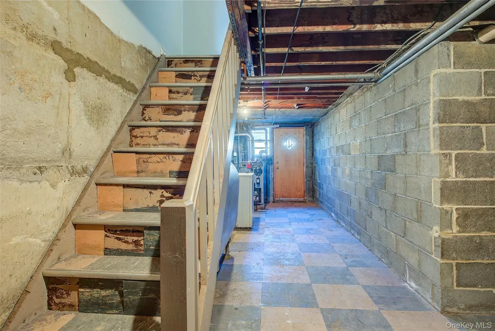 50-35 207th Street Bayside, NY 11364