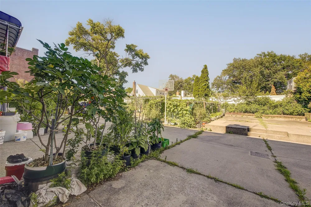 50-35 207th Street Bayside, NY 11364