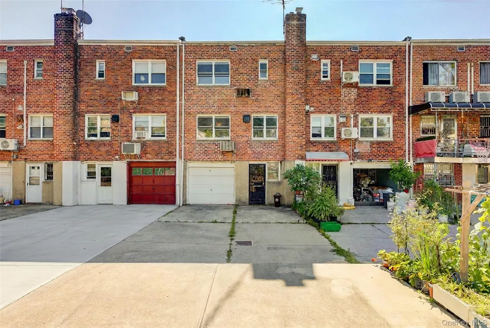 50-35 207th Street Bayside, NY 11364