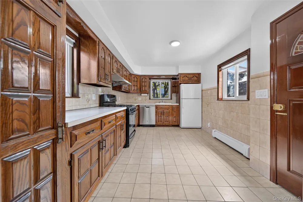 612 Marcellus Road Williston Park, NY 11596
