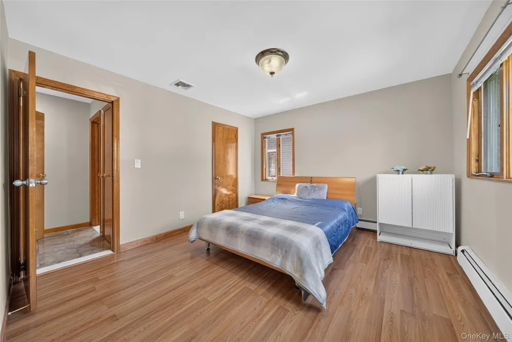 612 Marcellus Road Williston Park, NY 11596