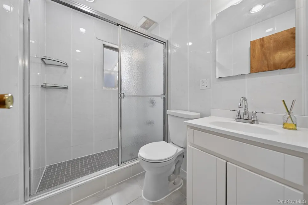 612 Marcellus Road Williston Park, NY 11596