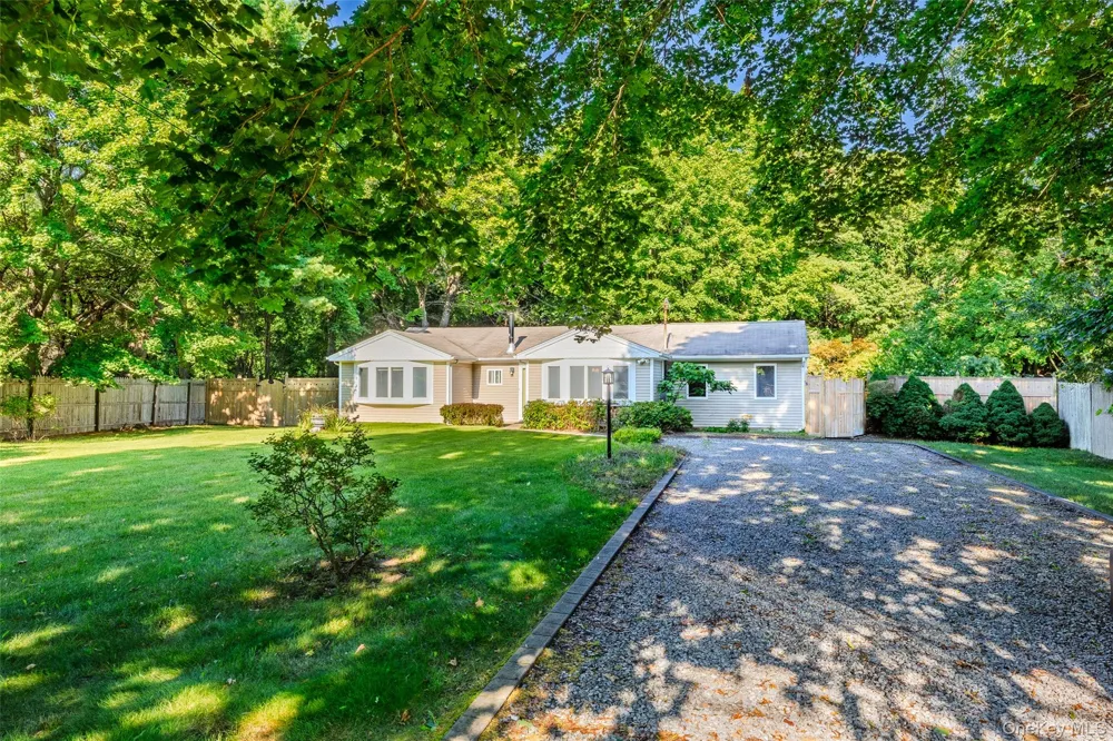 797 Waverly Avenue Holtsville, NY 11742