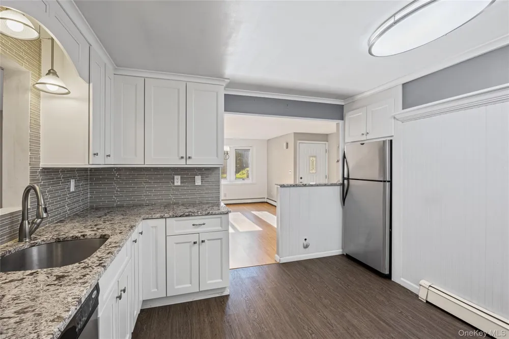 797 Waverly Avenue Holtsville, NY 11742