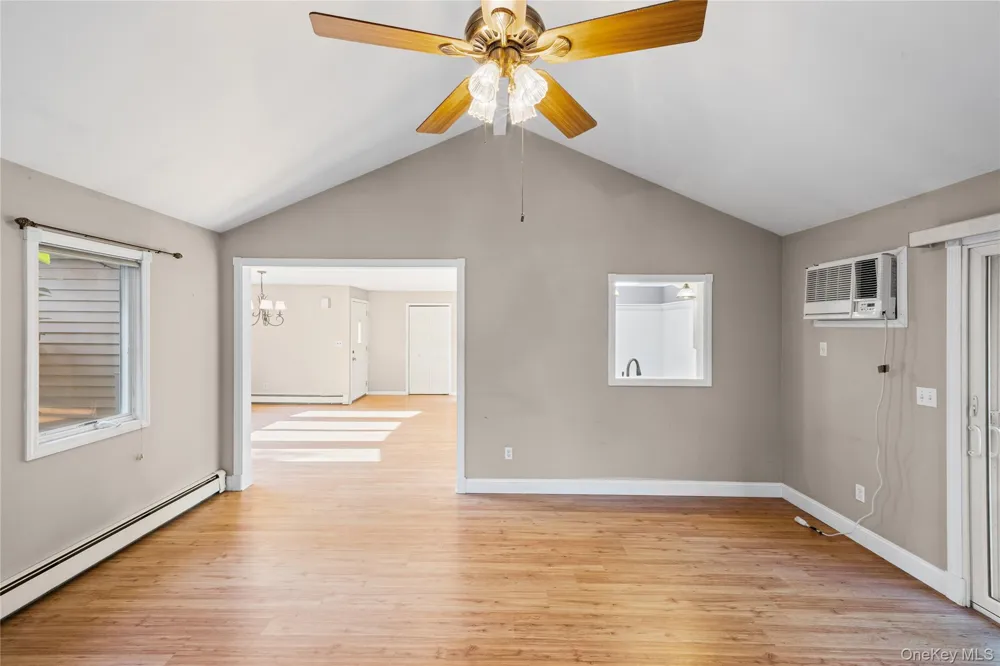 797 Waverly Avenue Holtsville, NY 11742