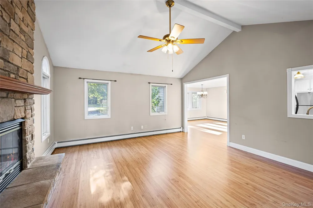 797 Waverly Avenue Holtsville, NY 11742