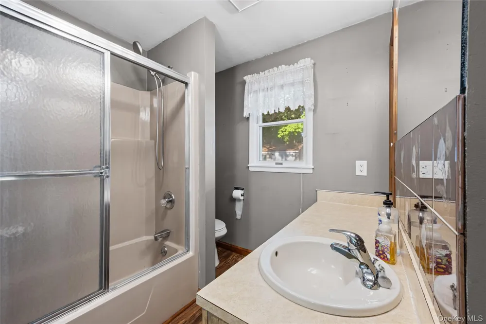 797 Waverly Avenue Holtsville, NY 11742