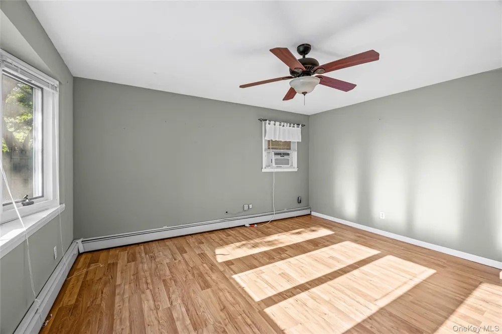 797 Waverly Avenue Holtsville, NY 11742