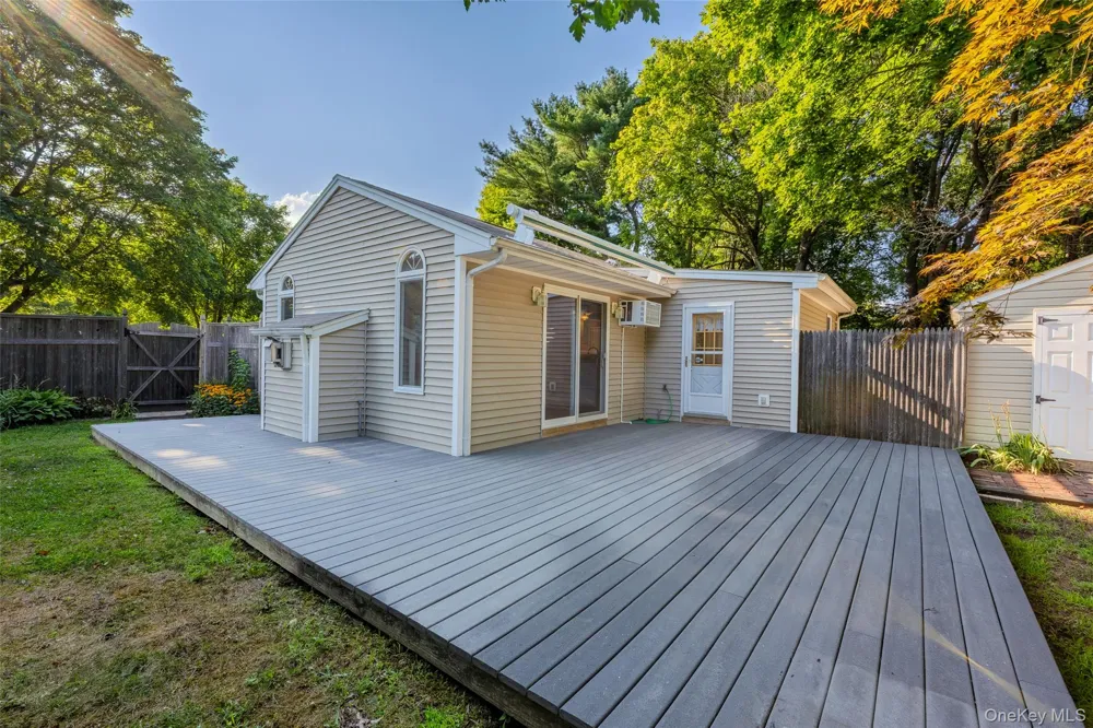 797 Waverly Avenue Holtsville, NY 11742