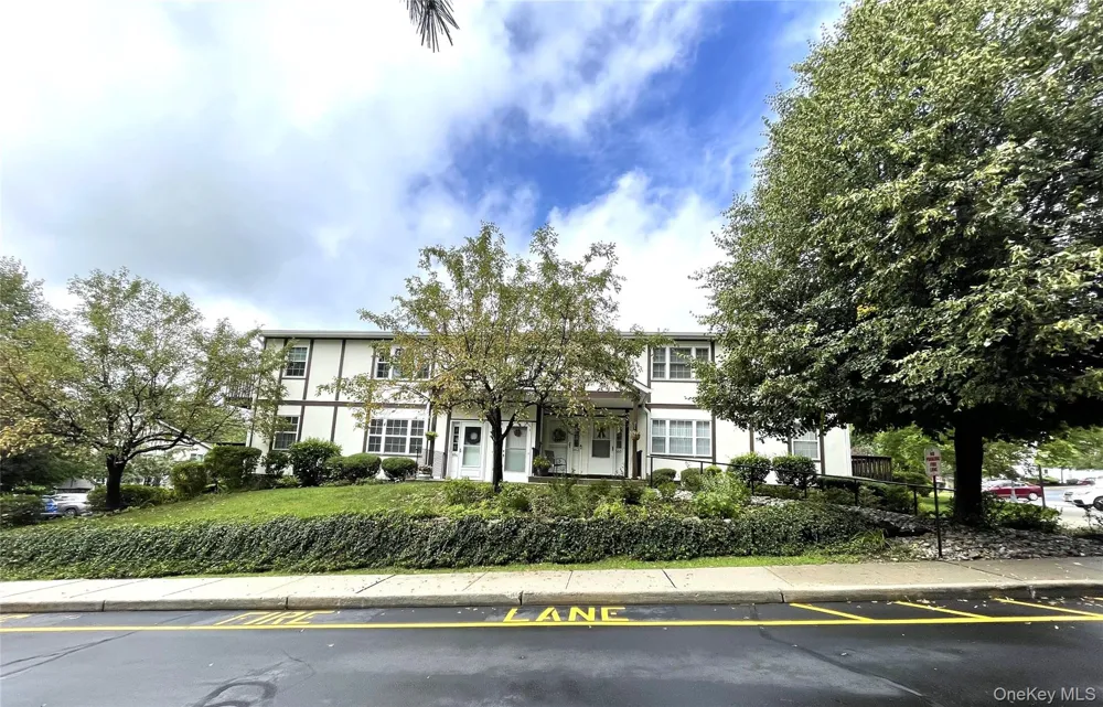 660 E Crooked Hill Road Pearl River, NY 10965