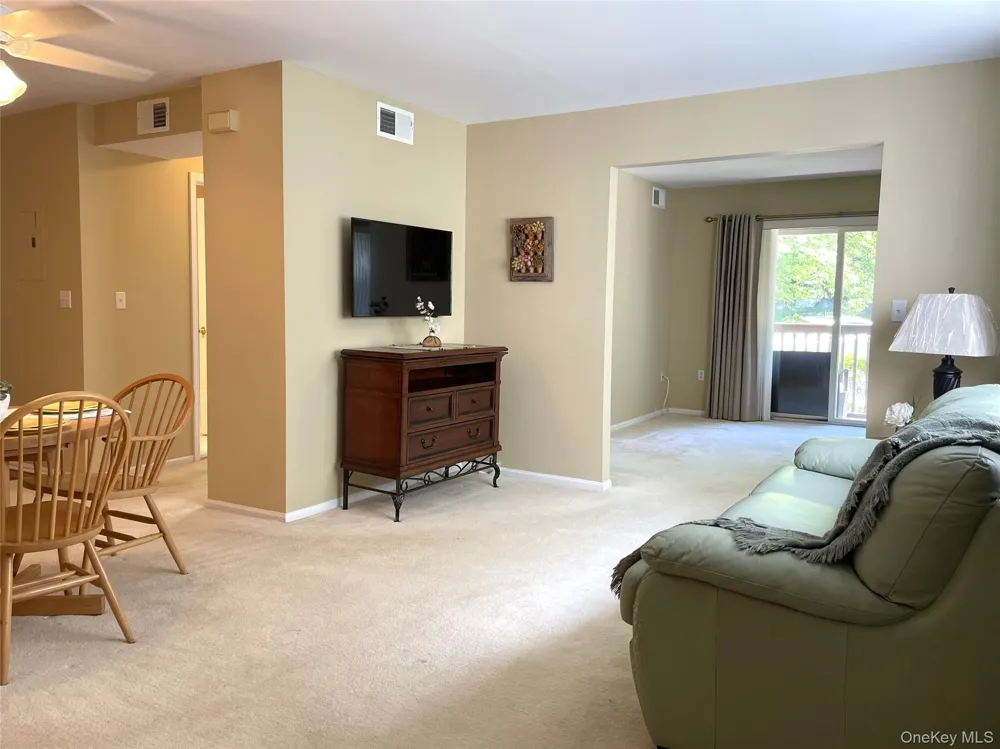 660 E Crooked Hill Road Pearl River, NY 10965