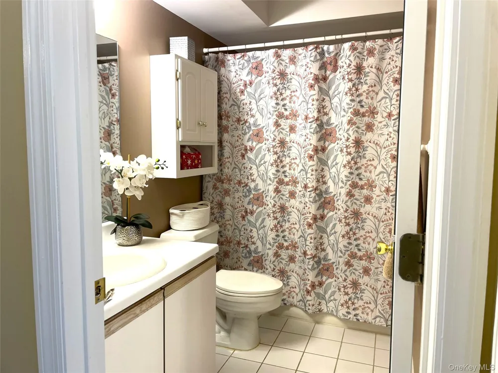 660 E Crooked Hill Road Pearl River, NY 10965